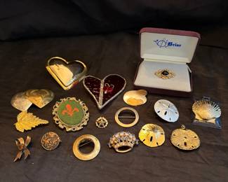 580 A Penchant For Pins