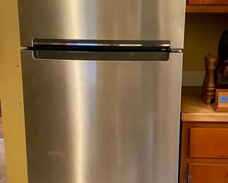 363 Whirlpool Refrigerator