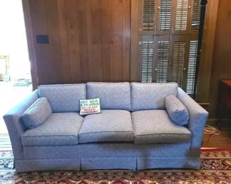 417 Comfy Couch  Tall Lamp