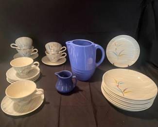 326 MCM Pottery  Dinnerware 
