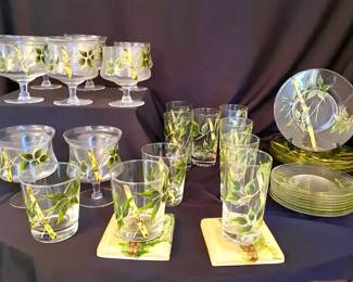 250 HandPainted Bamboo Dinnerware