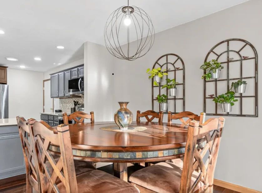 SANTA FE 60" ROUND HI TOP TABLE WITH POP UP LAZY SUSAN IN MIDDLE OF THE TABLE & 6 HI TOP CROSS BACK SEATS W/ UPHOLSTERED SEATS ***** AMAZING SET 