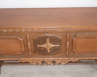 DETAILED CEDAR CHEST
