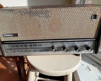 Vista Tube Radio