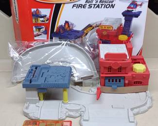 Matchbox Roll N Rescue Fire Station Playset in Box