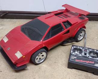 Tyco RC 9.6V Twin Turbo Lamborghini Countach Toy