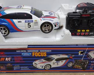New Bright Ford Focus RC Car Toy w/ Original Box