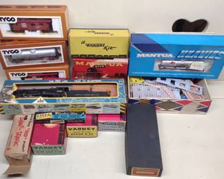 HO Toy Trains w/ Boxes (Tyco, AHM Loco, Varney)