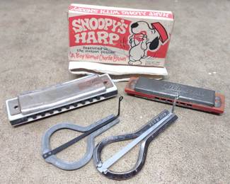 4 Vintage Toy Harps (Snoopy's Harp w/ Box)