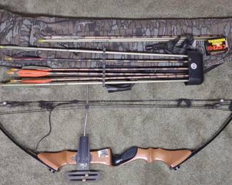 Martin Bobcat Compound Bow w/ Case & Arrows