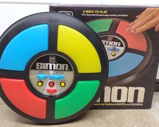 Vintage 1978 Milton Bradley Simon w/ Box