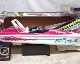 Tyco 9.6v Turbo Rip Tide RC Toy Speed Boat w/ Box