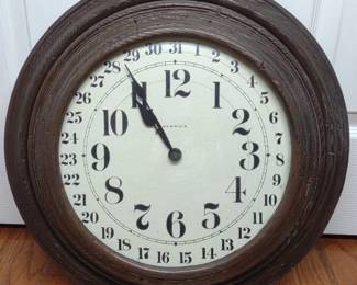 Howard Miller Barwick Battery Op Clock