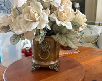 Lazy Susan with flowers