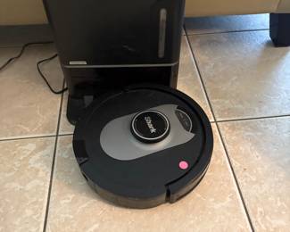 Shark robot vaccum