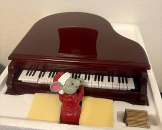 Musical Christmas Mouse