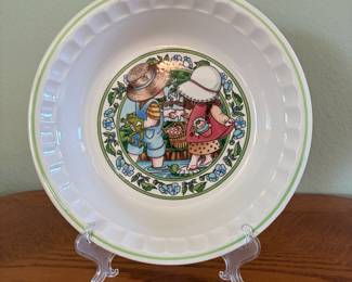 1989 Vintage Watkins Country Kids Collector's Recipe Pie Plate "Summertime Fresh Strawberry Pie" plate