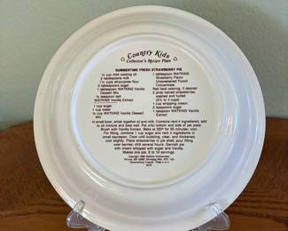 1989 Vintage Watkins Country Kids Collector's Recipe Pie Plate "Summertime Fresh Strawberry Pie" plate