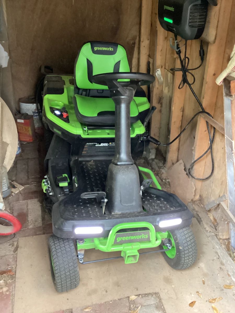 Greenworks 60V 30 inch Crossover T Electric Riding Mower