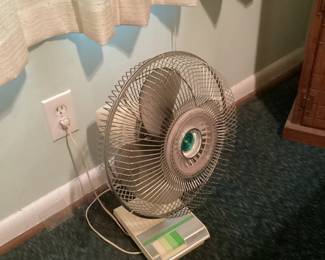 Vintage Sears Oscillating Table Fan