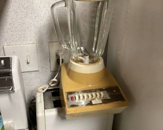 Vintage Hamilton Beach Blender 1970s Harvest Gold