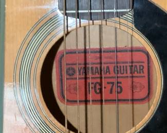 Yamaha Guitar 