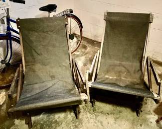 070: Vintage Deck Chairs