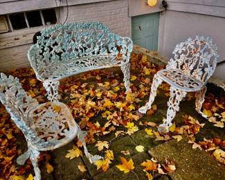 047: Vintage Cast-Iron Patio Set