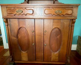 002: Eastlake Butler’s Chest