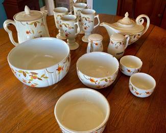 023: Vintage Autumn Leaf Dishes