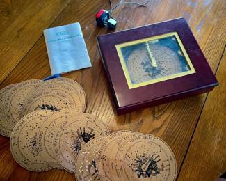 041: Mr. Christmas Musical Bell Symphonium