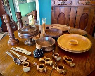 028: Wooden Décor Collection