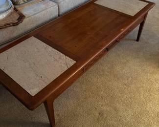 It’s in entry modern good condition