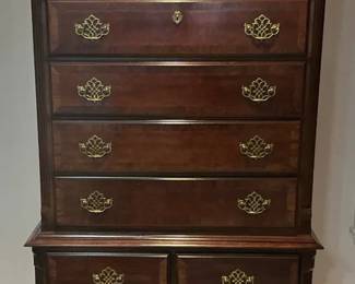 Queen Anne Style Dresser
