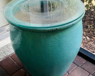 Casco Fountain by Campania International, featured in a sea green color