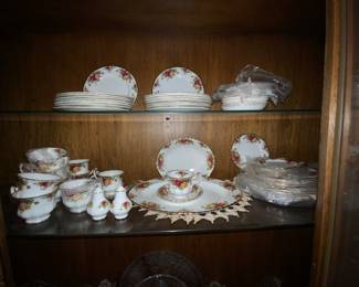 Royal Albert China Collection. Bone China