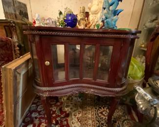 Solid wood, curved display cabinet