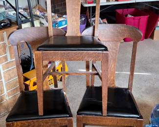 There are (6) of these Antique Oak T Back Chairs that Go with the round oak Dinning table. Seats are on good condition as well.