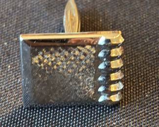 Vintage Black Onyx and Gold Tone Cufflinks