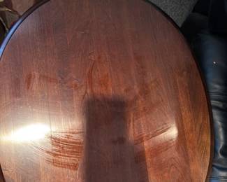 Antique Mahogany Tilt-Top Pedestal Table