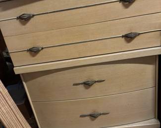 Harmony House Mid-Century Modern Dresser