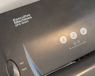 Executive Machines EPS1501X 15-Sheet Crosscut Shredder