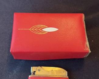 Vintage "Flame" Design Lighter with Case