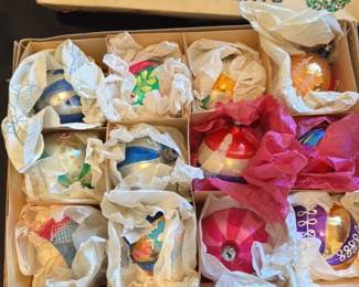 Vintage Christmas Ornaments Set