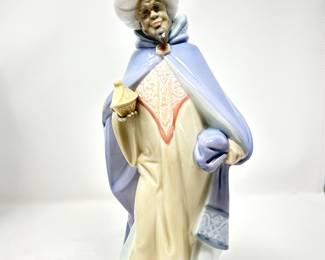 Lladro King Balthasar Natavity Figurine, 12.5"H, $125