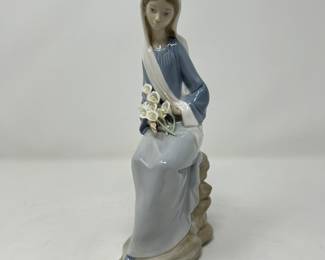 Lladro "Girl With Lilies Sitting",  9.5"H,  $58