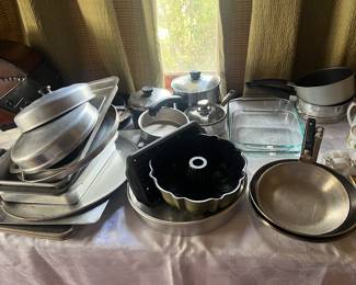 Magnalite skillet, pots, pans