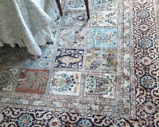 many nice rugs in many sizes to choose from