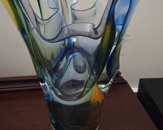 Beautiful art glass, vintage collectible glass 