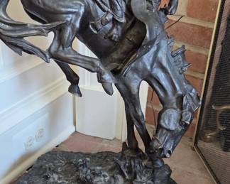Outstanding, 25" tall high-quality Remington cast reproduction "Outlaw"